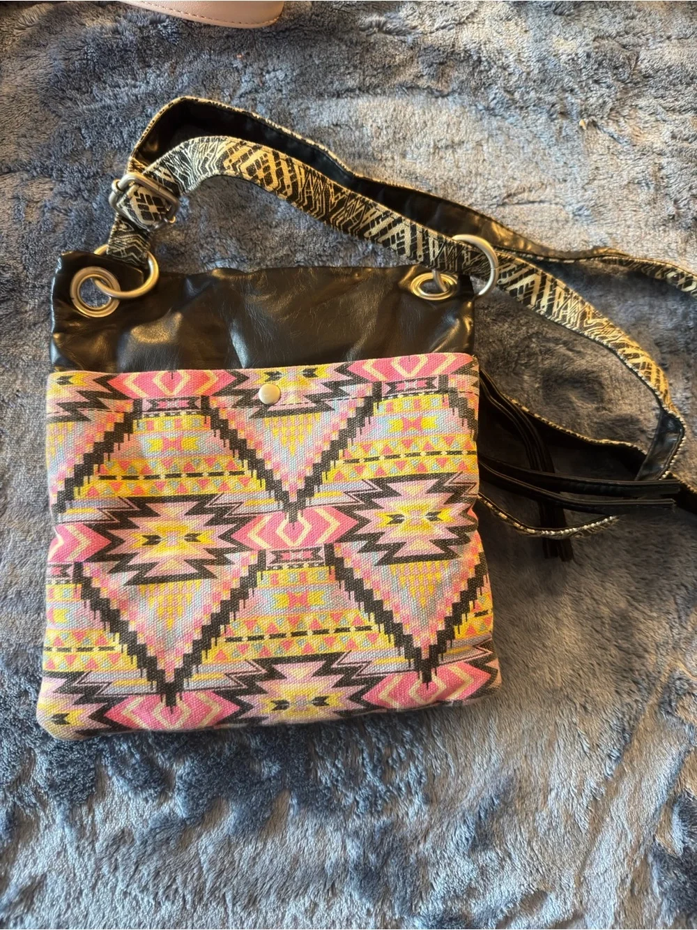 Women’s Aztec Pattern Crossbody Bag in Pink and Black
